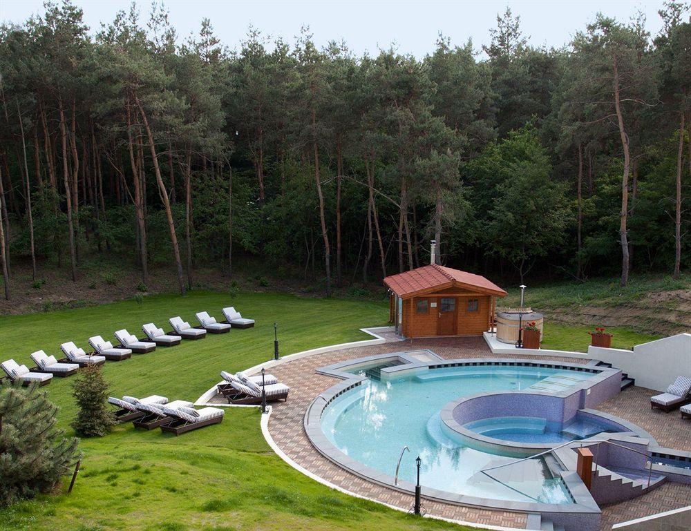 Erdospuszta Club Hotel Fenyves Debreţin Exterior foto