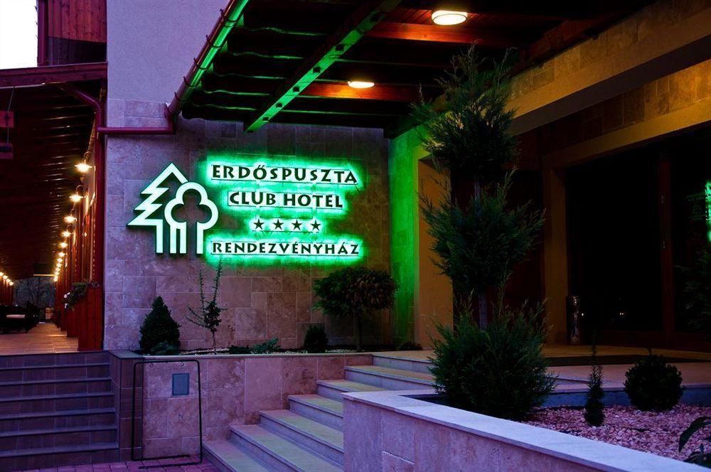 Erdospuszta Club Hotel Fenyves Debreţin Exterior foto